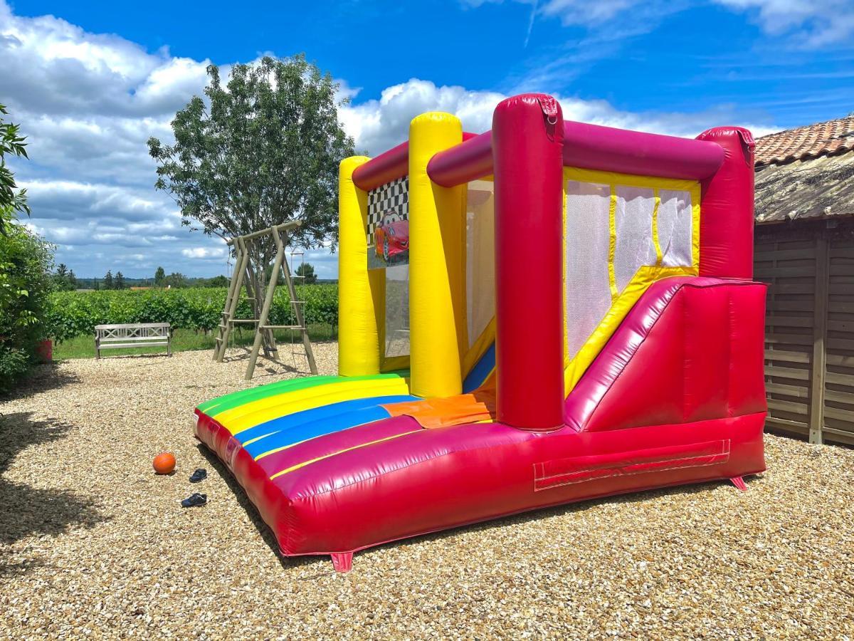 Camping Le Pressoir Petit-Palais-et-Cornemps Exterior foto